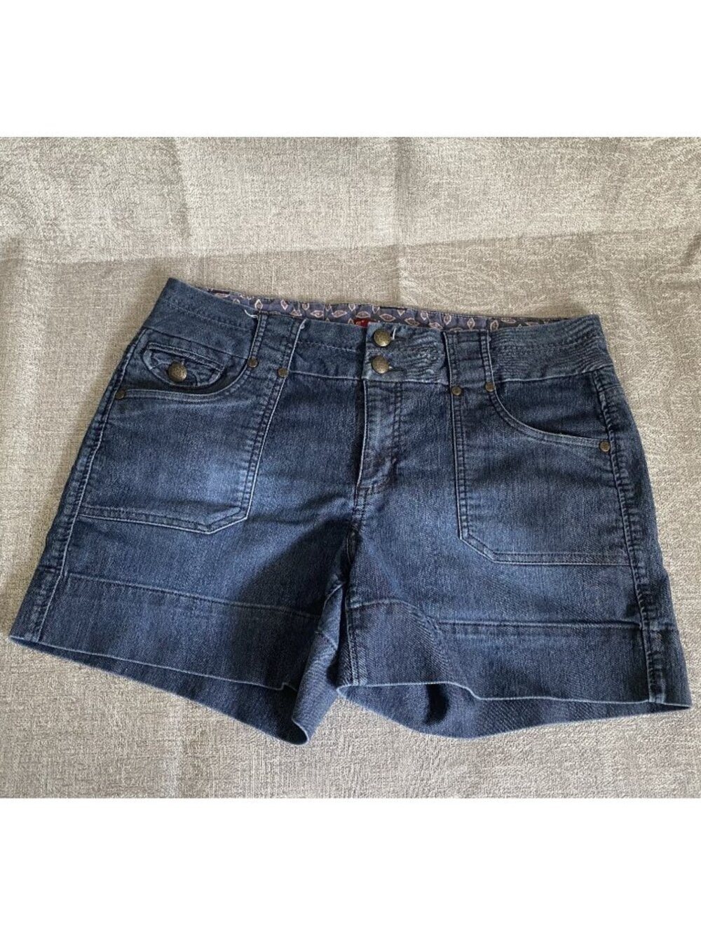 One5One Womens 12 Blue Dark Denim Shorts 2-Button Fly Pockets